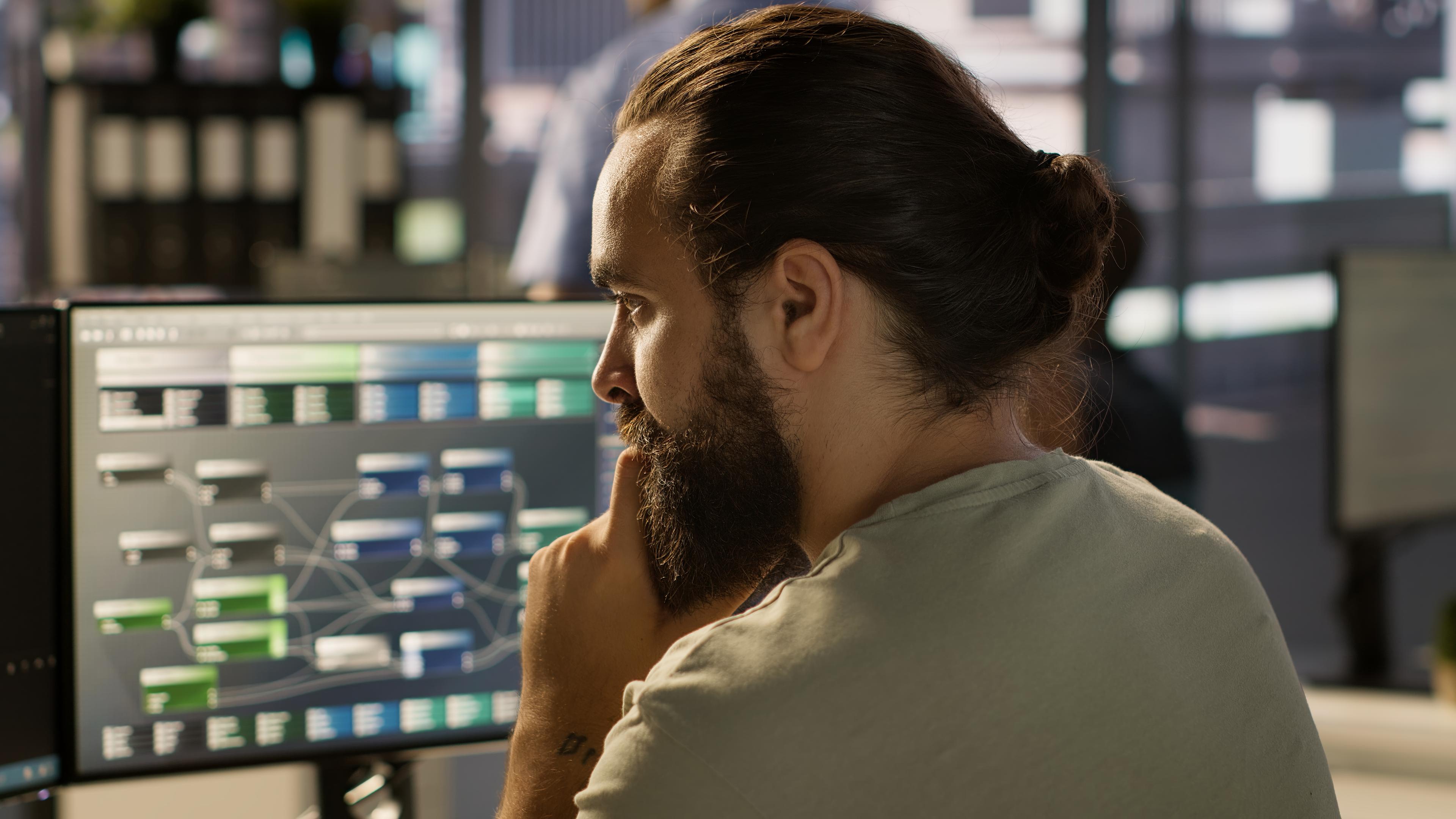 Kinder basteln in der Kita.